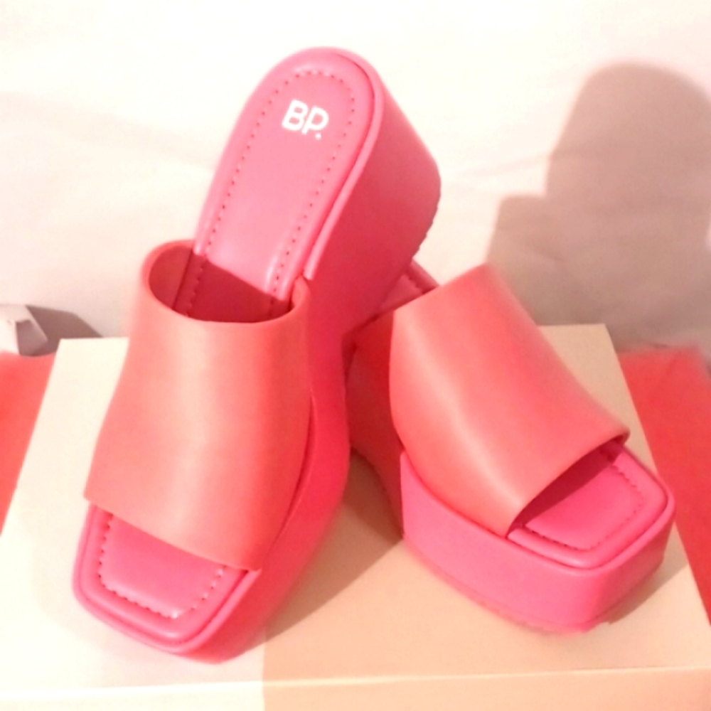 BP. Pink platform sandal Sz.8.5 Gorgeous color!